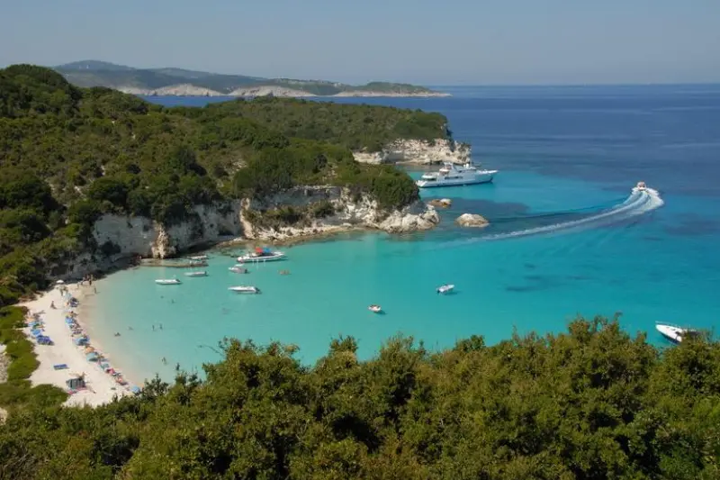 voutoumi beach, antipaxos